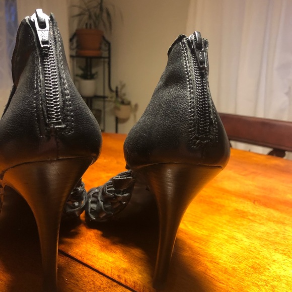 Sexy 3.5” leather heels - Picture 2 of 4